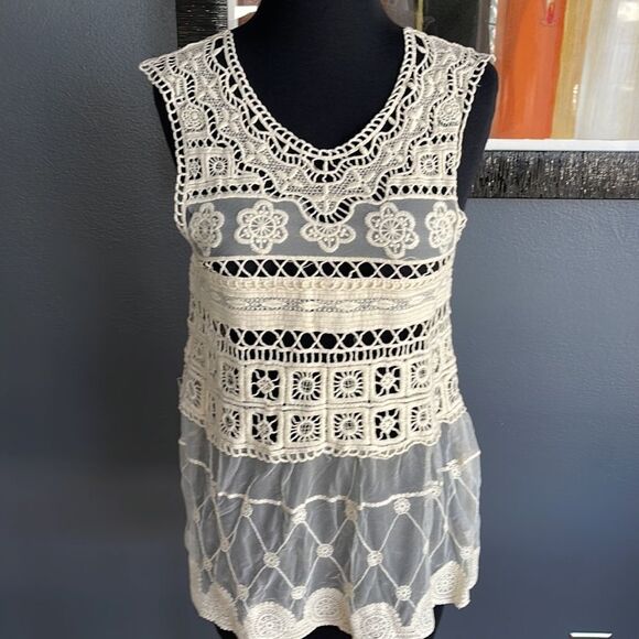 Lovely ecru lace/mesh 100% cotton tank. Small. - Picture 1 of 6